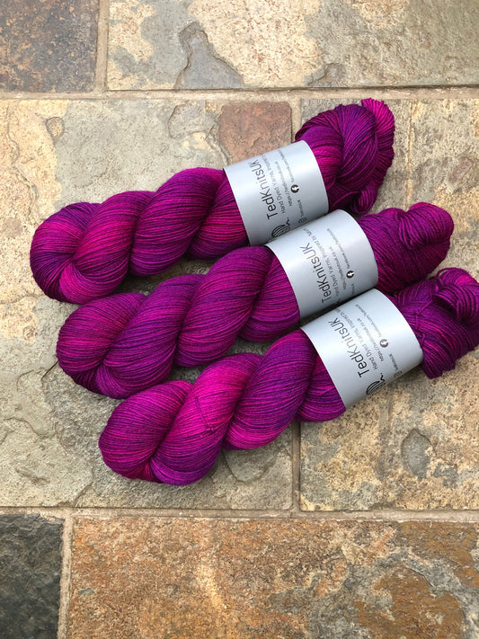 Cauldron - Hand dyed merino/nylon 4ply