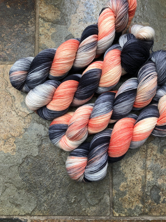 Finchy - Hand dyed merino/nylon 4ply