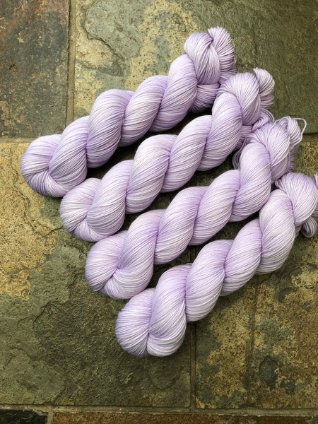 Lilac - Hand dyed merino/nylon 4ply